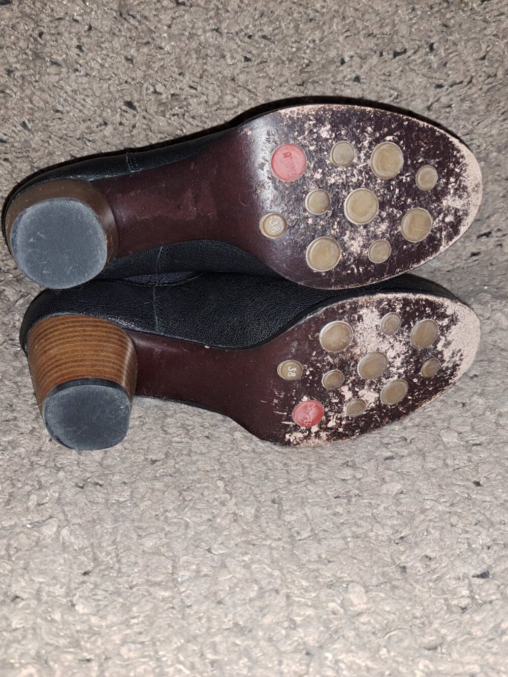 CAMPER-Annie-Black Textured Leather Chelsea Bootie-Block Heel-Sz 38-Excellent - Picture 8 of 8